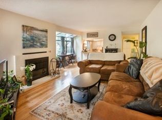 10020 NE 123rd St #I-B, Kirkland, WA 98034