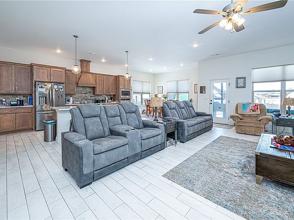 5th image of 5420 Little Field Ave