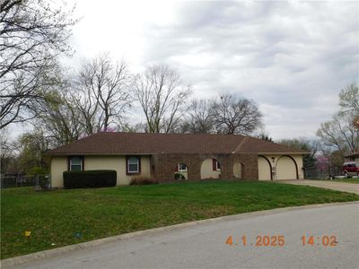 1208 Chapel Dr, Harrisonville, MO, 64701