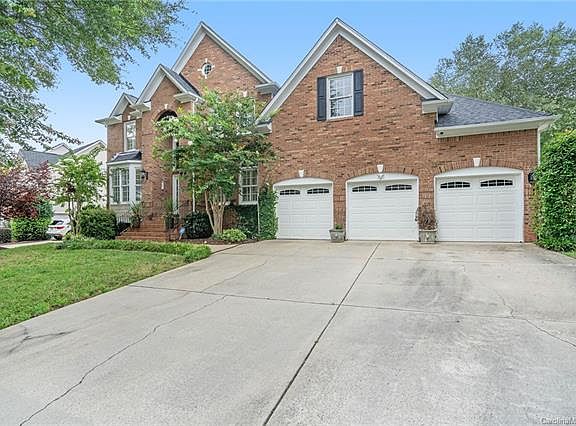 2nd image of 4415 Esherwood Ln