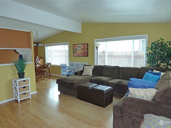 3rd image of 706 Dennis Street SE #21