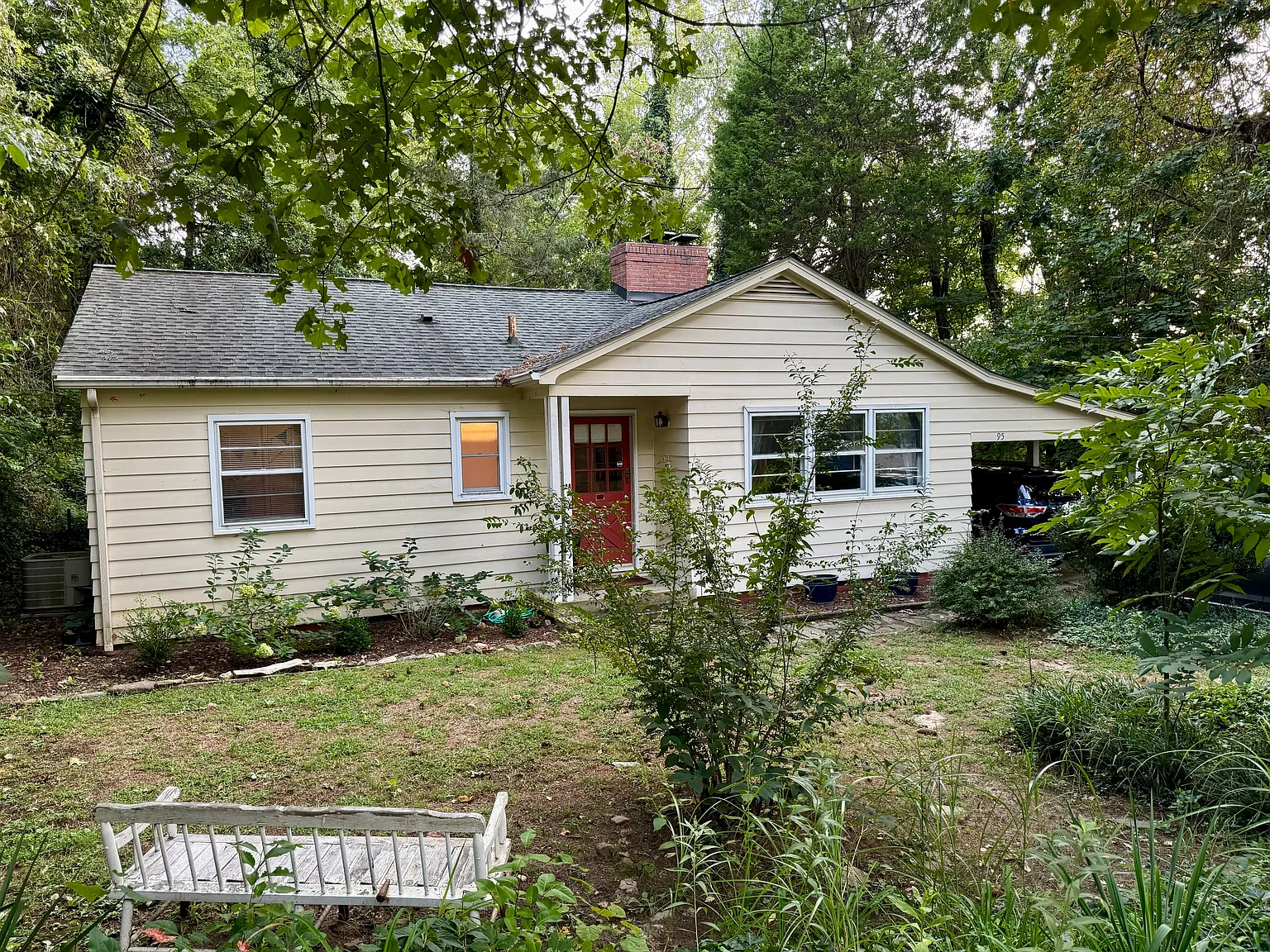 95 Baird St — Photo 4