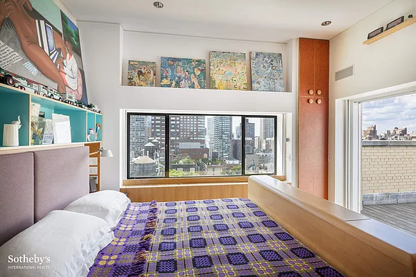 Sold by Sotheby's International Realty | media 22