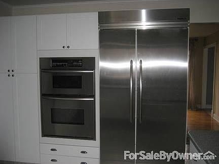 Stainless Steel Kitchen w/Built In's
