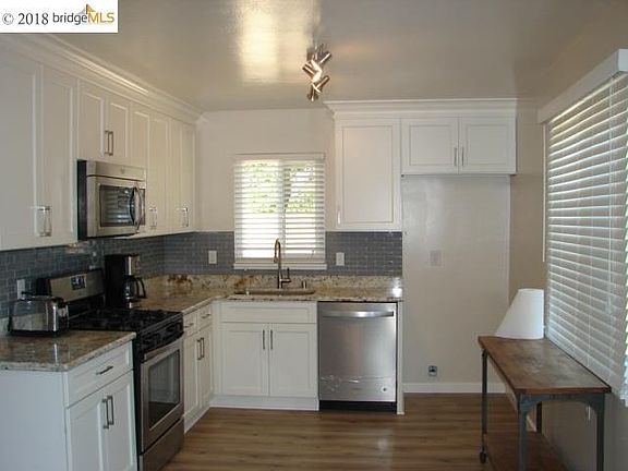 4th image of 3014 Windsor Dr