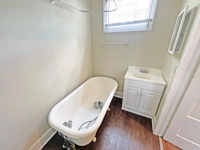 1128 Hillary St — Photo 6