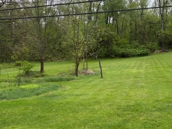 58 Center Ave, Cecil, PA 15321