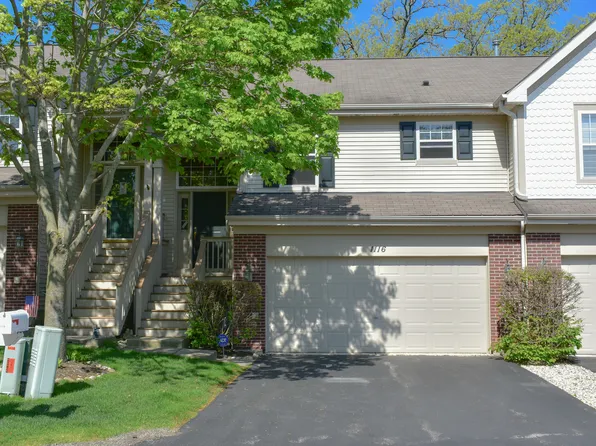 1116 N Oakwood Dr, Fox Lake, IL 60020