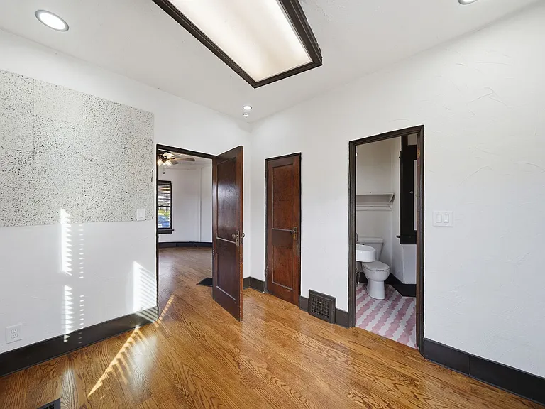 3210 Normal Blvd — Photo 9