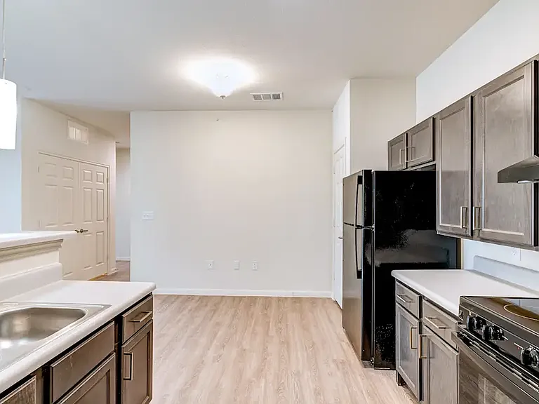 Crosswinds Apartment Homes — Photo 12