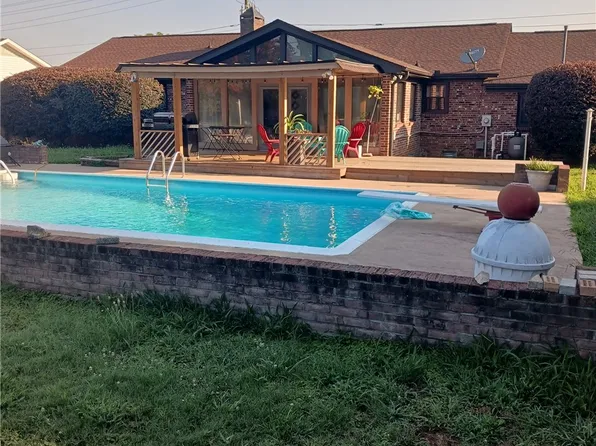 1218 Brushy Creek Rd, Taylors, SC 29687