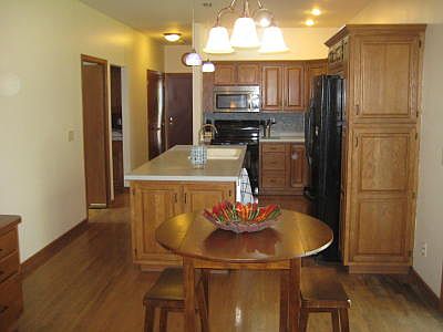 4th image of 581 W Conrad Dr