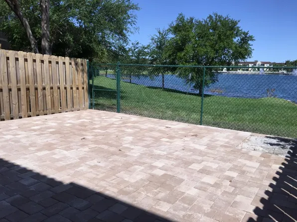 8537 SW 214th Ln, Cutler Bay, FL 33189