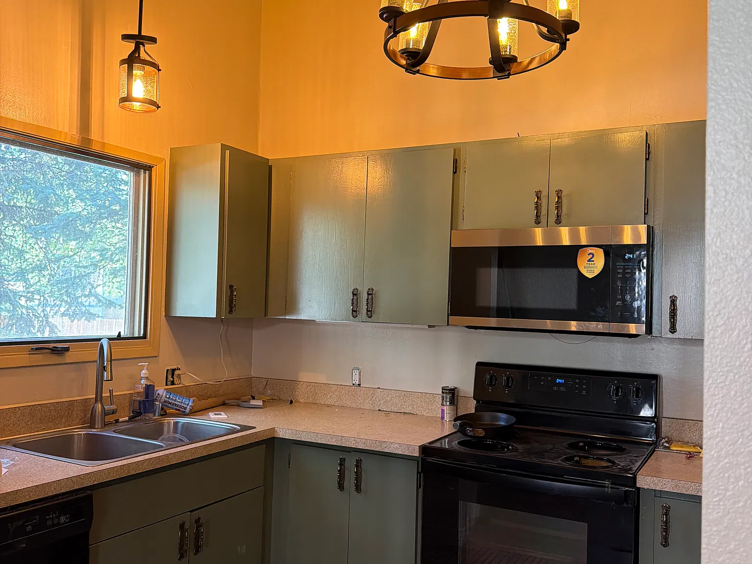 3 bed, 1625 sqft, $2,495 — Photo 3