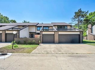 578 Wilkes Ln #245, Richmond Heights, OH 44143