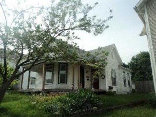 1st image of 400 Tuscarawas St