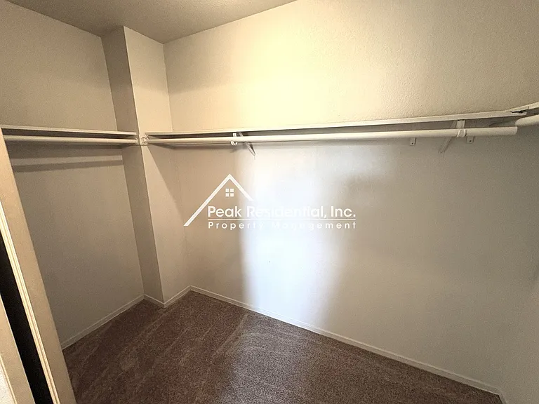 5621 Summit Dr — Photo 22