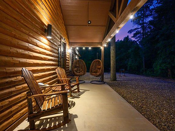 4th image of 252 Apple Ridge Ln