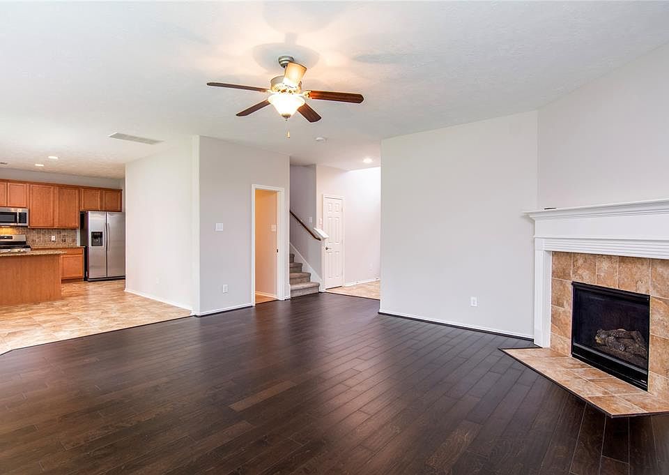 1st image of 6 Craven Park Ct