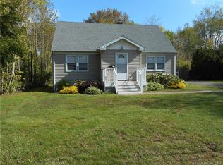 18 Pinewood Rd, Hamden, CT 06518