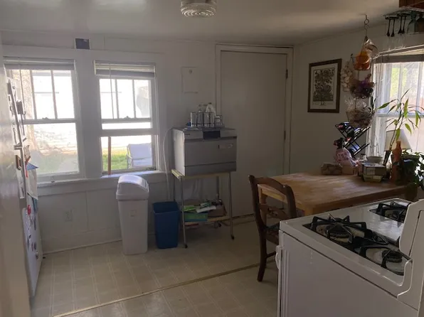 906 Connecticut St, Lawrence, KS 66044