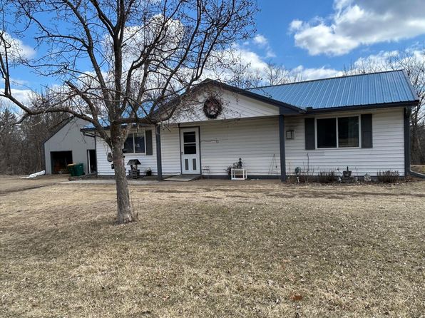 440 Cedar St S, Hill City, MN 55748