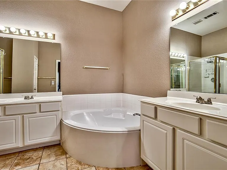 3016 Afton Ridge Dr — Photo 17