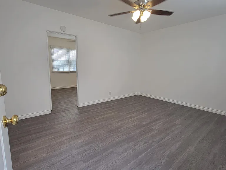 3457 1/2 Overland Ave #3457-1/2 — Photo 3