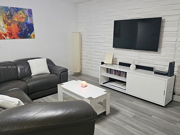 2nd image of 7243 Ashmont Cir #202