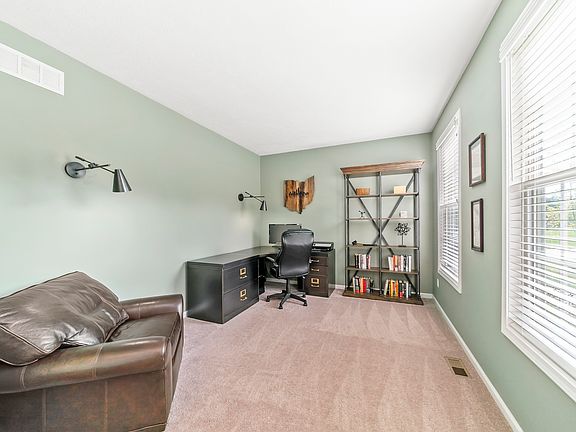 3rd image of 7549 Maplewood Dr