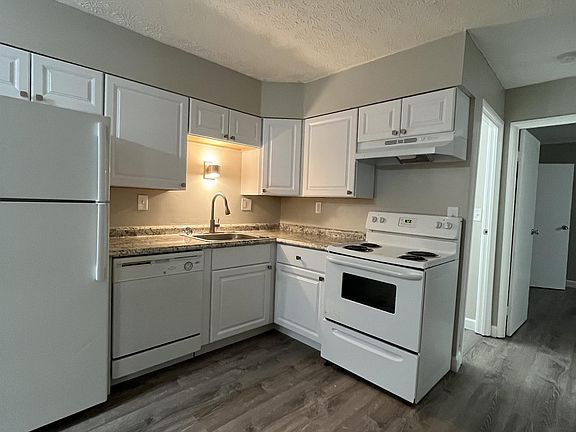 2nd image of 3151 Harry Lee Ln