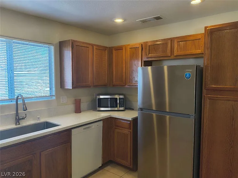 5323 Hanging Tree Ln — Photo 3