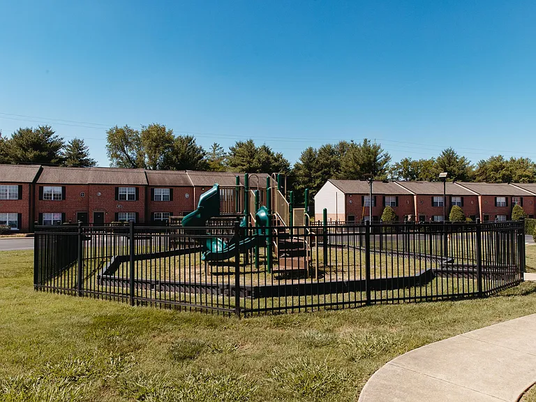 Greentree Pointe — Photo 28