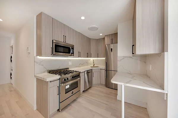 Rented by AD Real Estate Investors | media 18