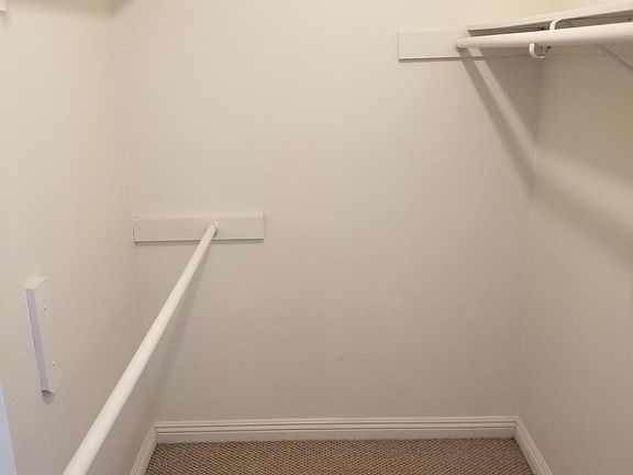 5th image of 3515 Keystone Ave APT 202