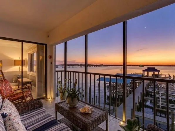 2711 1st ST #402, FORT MYERS, FL 33916