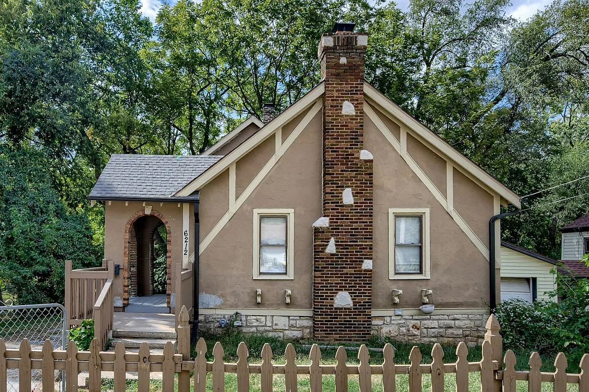 Building Photo - 6212 Walrond Ave