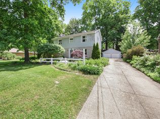 127 Shadywood Ln, Battle Creek, MI 49015