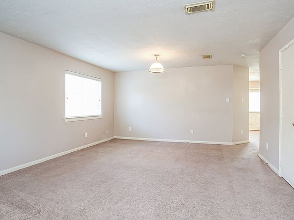 4th image of 17106 Yeoman Way