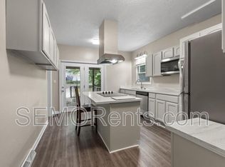 45 N Hanover St, Cape Girardeau, MO 63701