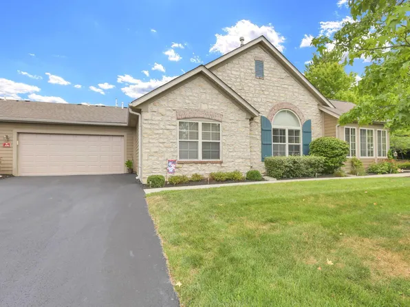 100 Stonegate Dr, Pataskala, OH 43062