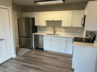 625 Grove St, Lake Geneva, WI 53147