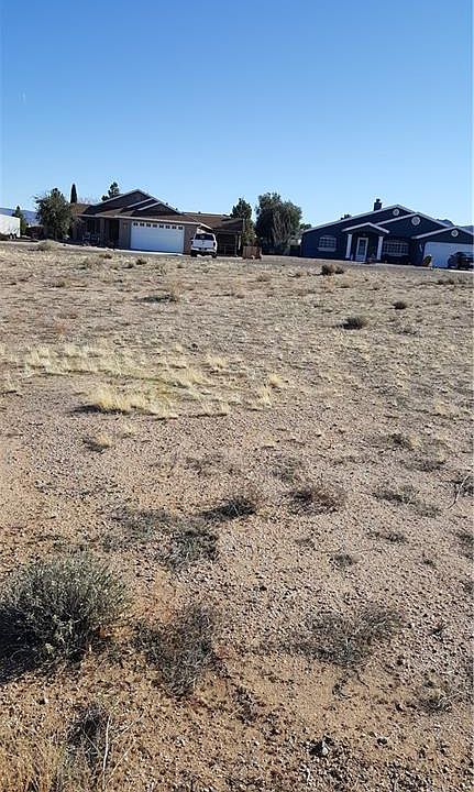 2nd image of 7880 E Larkspur Dr