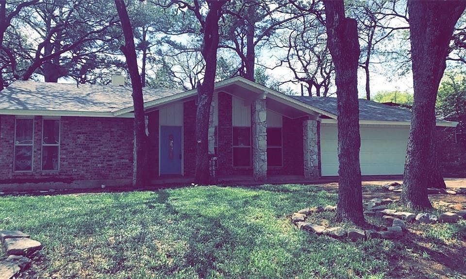 1st image of 412 Baylor Dr