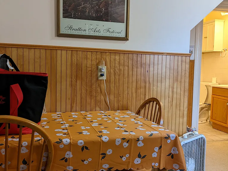 22 Edwards Sq — Photo 9