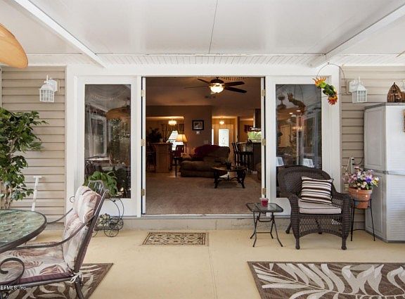 3rd image of 12477 Autumnbrook Trl E