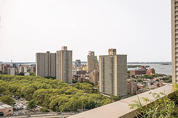 Sold by Compass | media 8