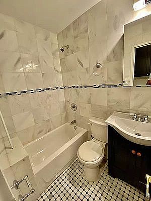 3rd image of 44 E 63rd St #2