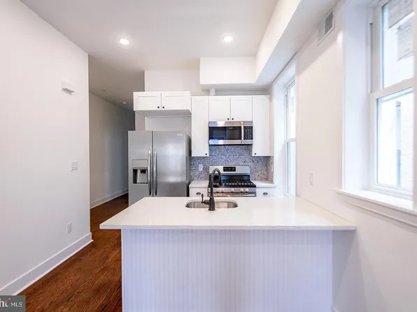 1335 S 52nd St, Philadelphia, PA 19143