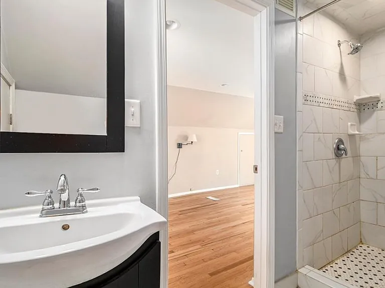 633 N Dorchester Ave — Photo 15